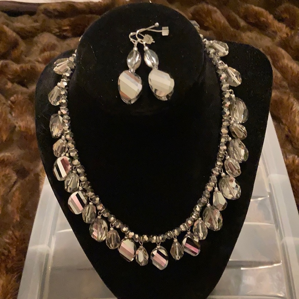 WHBM SILVER SPARKLE Necklace &Earings Set